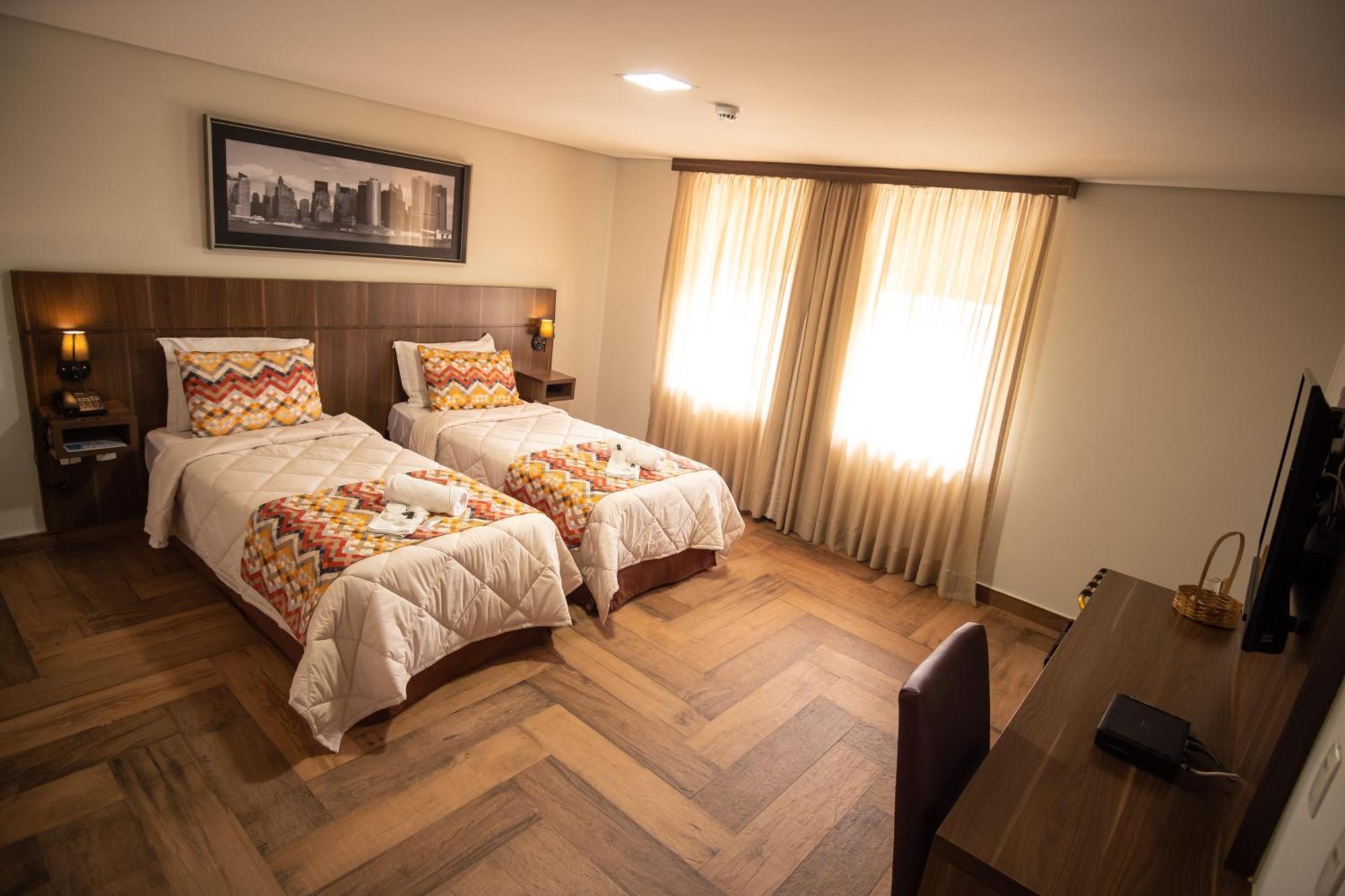 Padom Business Hotel Bragança Paulista Extérieur photo